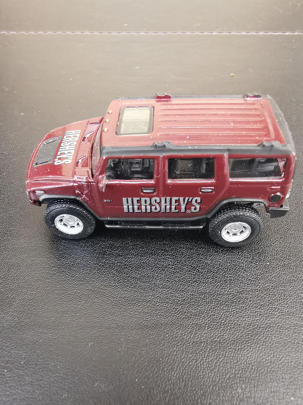 HERSHEY'S MAROON