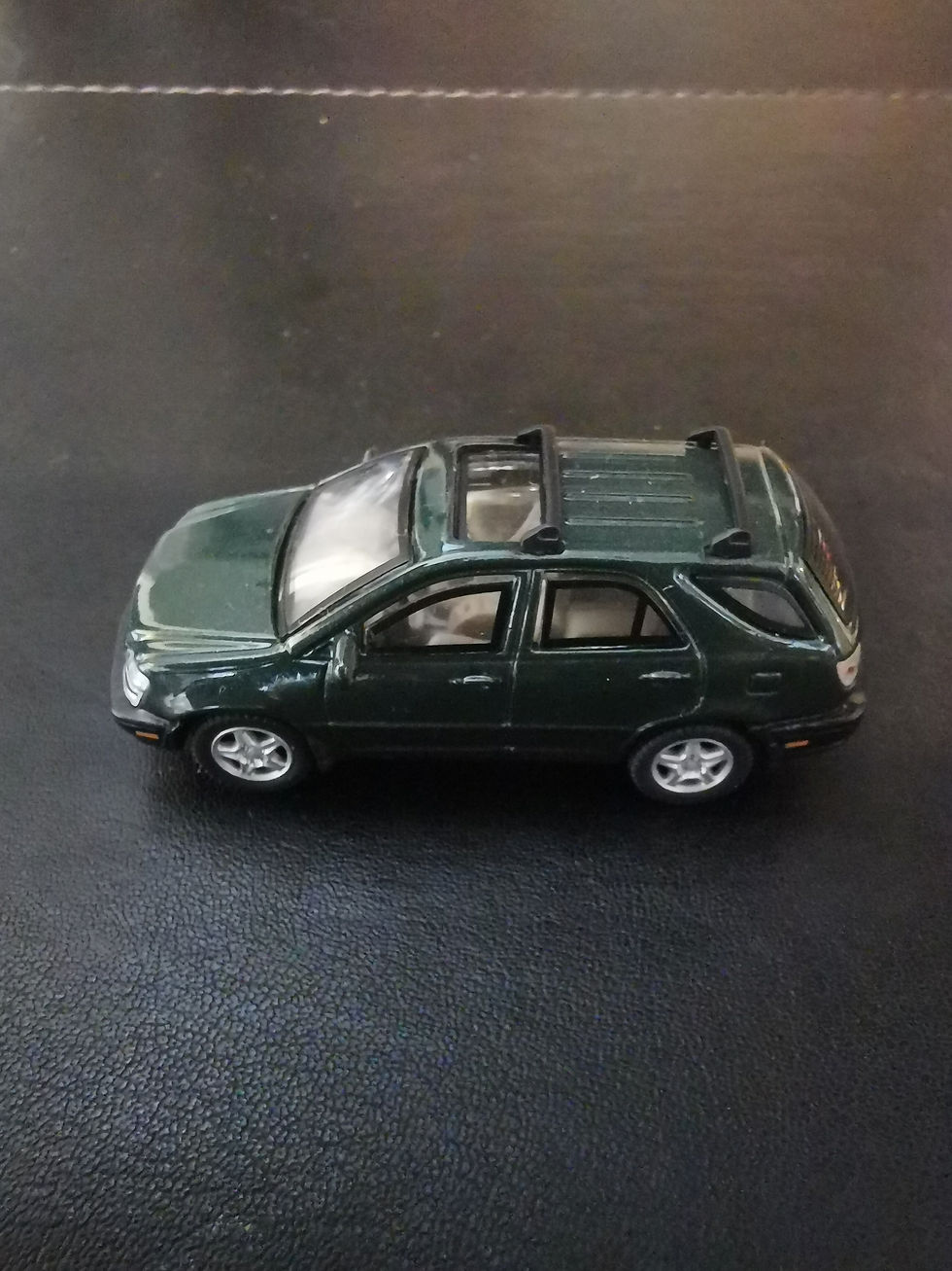 DARK GREEN