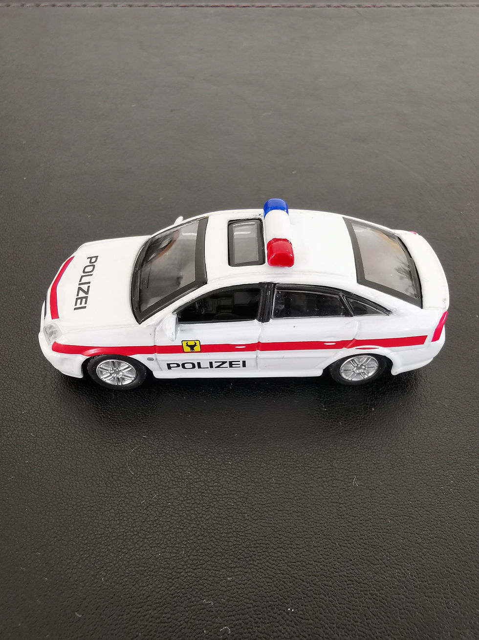 VECTRA POLIZEI WHITE