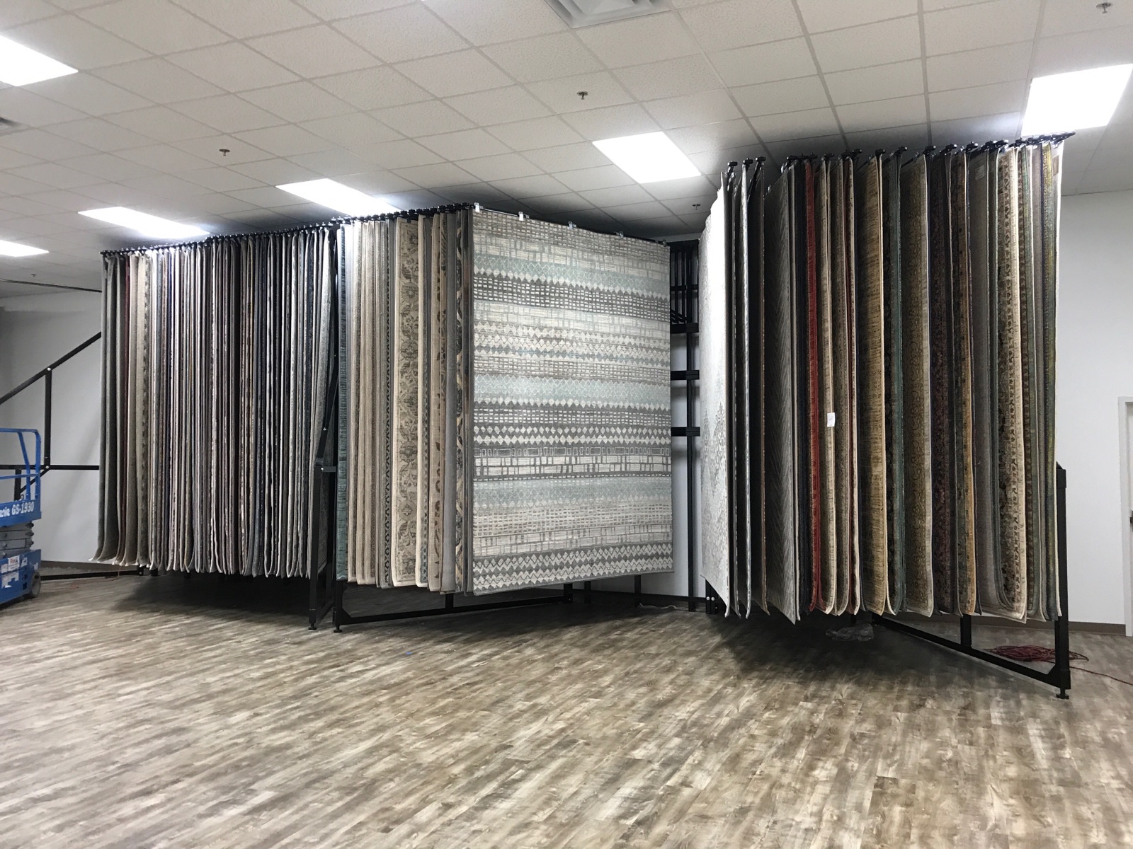 9 x 12 40 arm with rugs