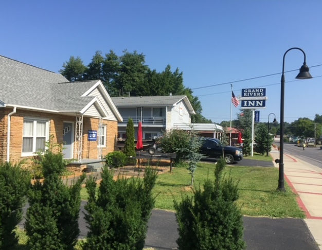 Grand Rivers Inn — photo