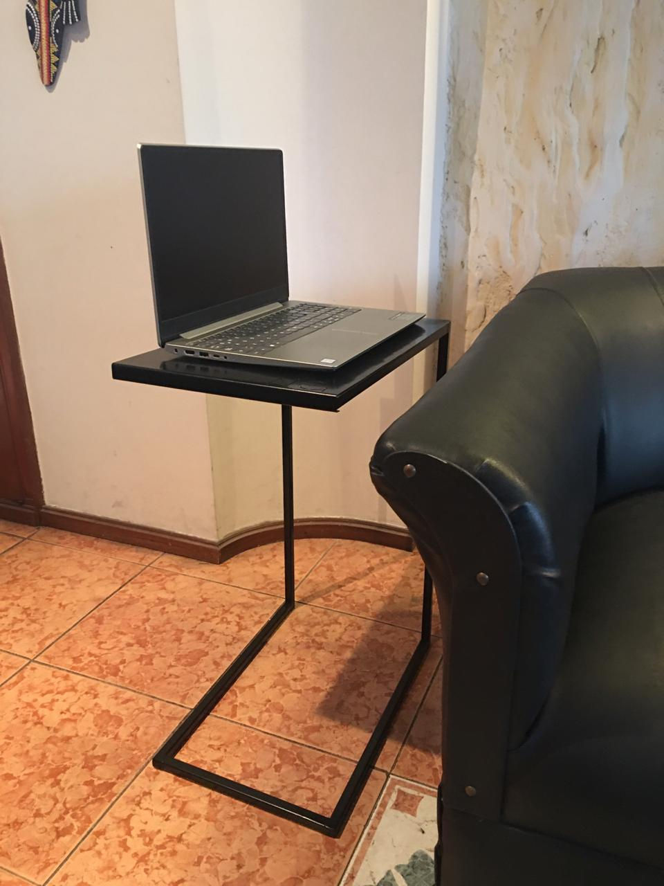 MESA DE ARRIME CON TAPA DE CHAPA