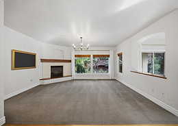 17-1148 E RedWall Ct-Final-17.jpg