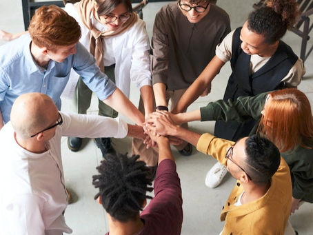 Importância da personalização da equipe para eventos.