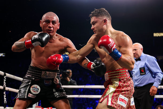 Oscar Duarte Edges Angel Fierro