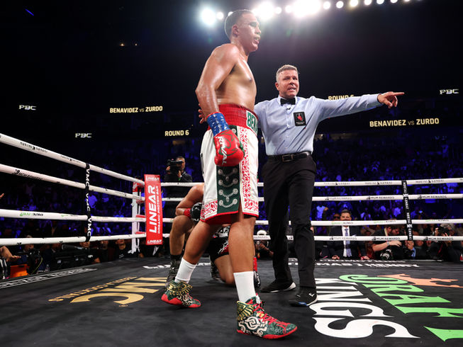 Benavidez KOs Zurdo to Become Cruiserweight Champion