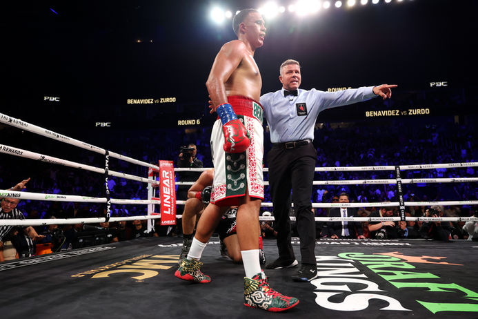 Benavidez KOs Zurdo to Become Cruiserweight Champion
