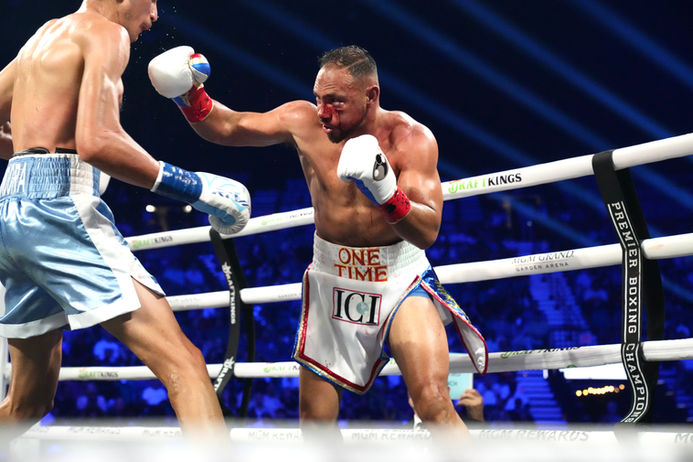 Fundora Stops Thurman in Six to Retain WBC Super Welterweight Title