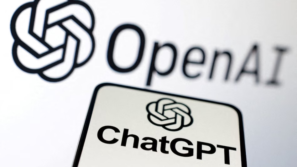Google Gemini and xAI Grok Narrowing the Gap with ChatGPT: Architecture and Capabilities