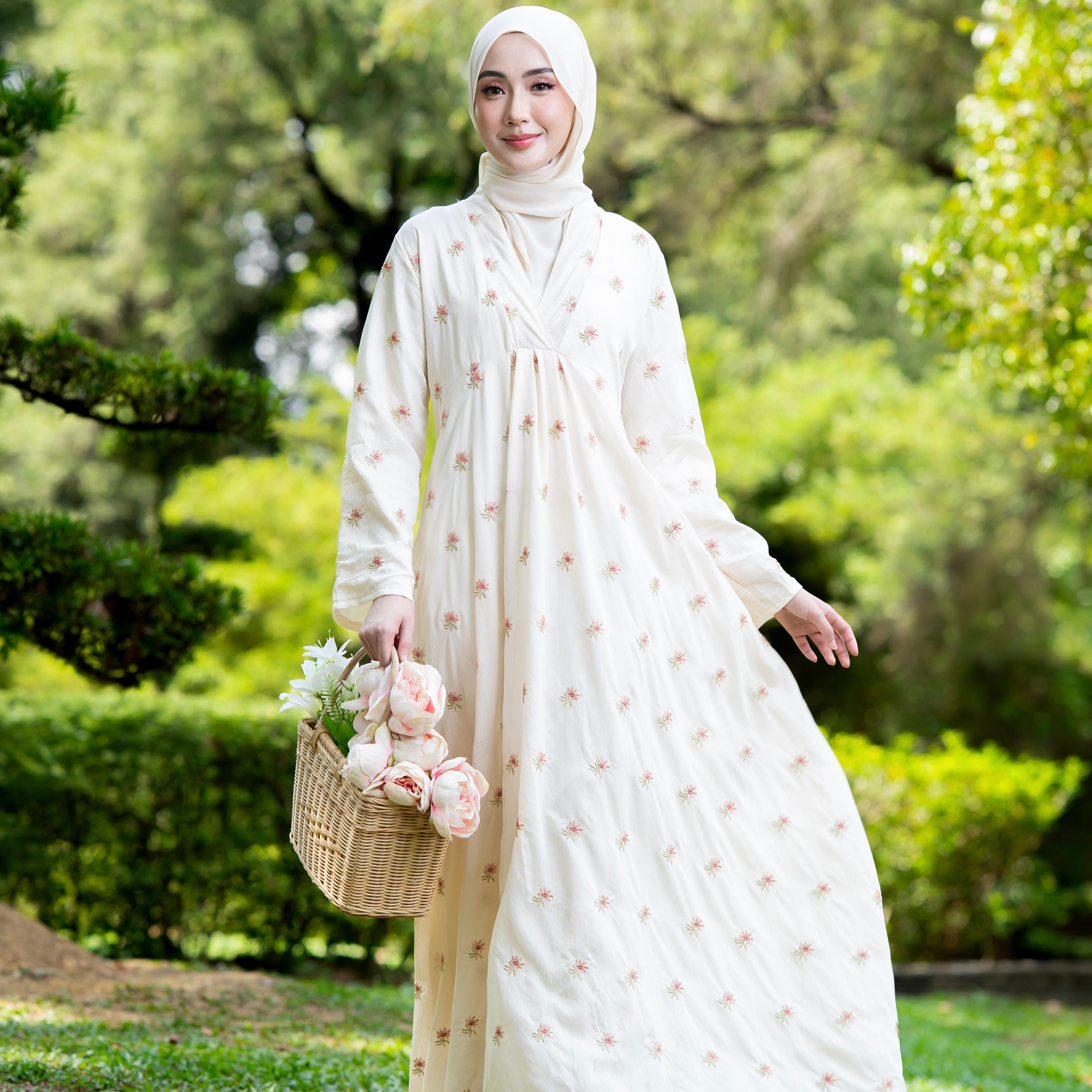 Areum 2.0 Cotton Embroidered Maxi Dress in  Daisy Cream