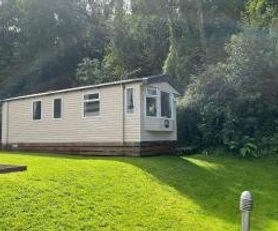 Quiet caravan and pet friendly 