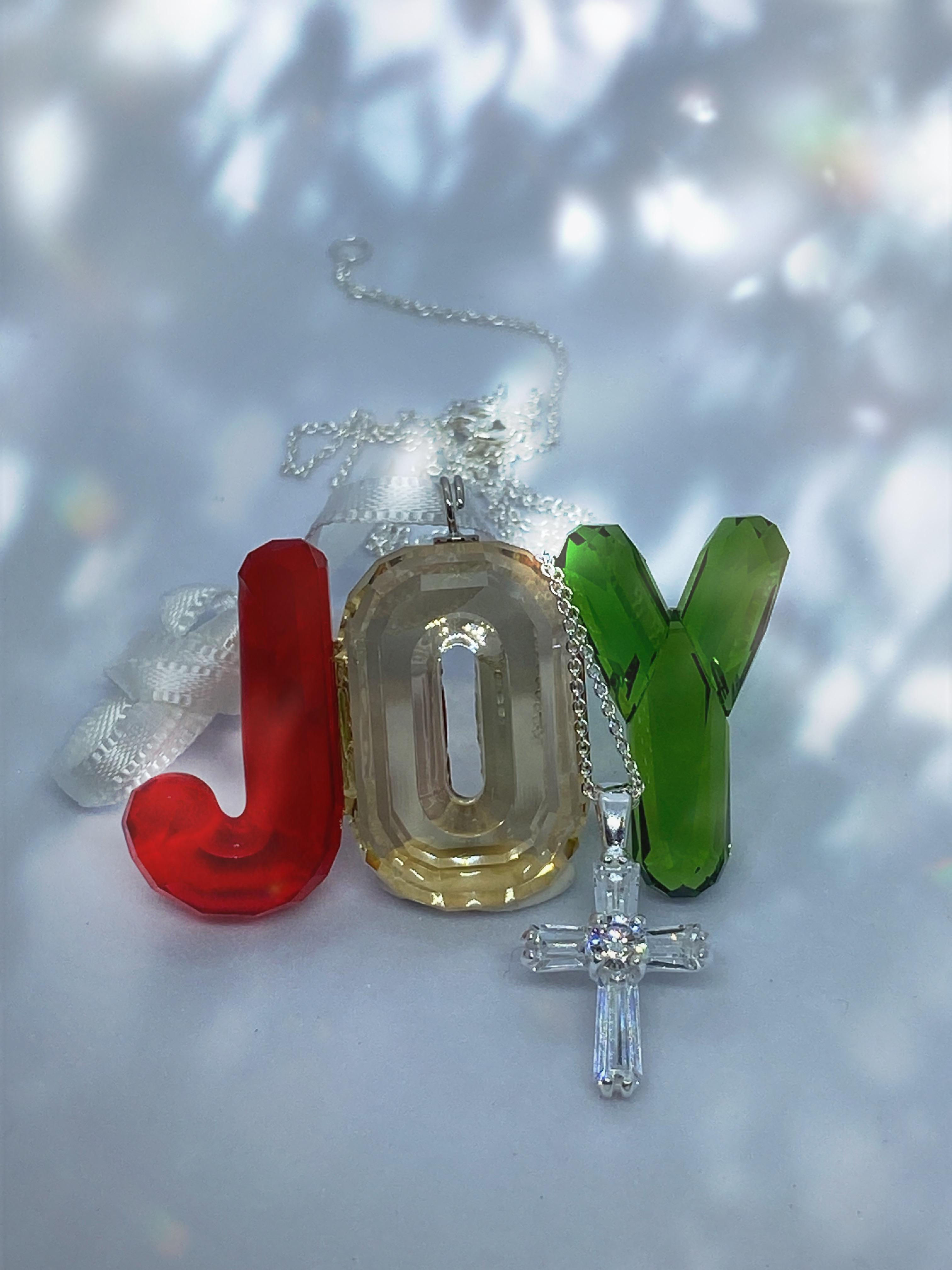 Cross pendant set with white cubic zirconia, 925 silver