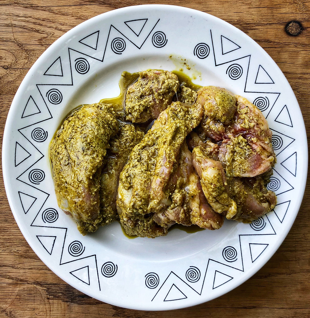 Blondieskeuken, Blondies Keuken, Sam de Roos, toegankelijke recepten, makkelijke recepten, recepten, lekkere recepten, gemarineerde kippendijen, gemarineerde kippendijfilet, pesto marinade, recept marinade, recept met pest, recept met kippendijen, BBQ recepten, barbecue recepten