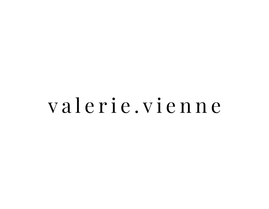 VALERIE VIENNE Logo