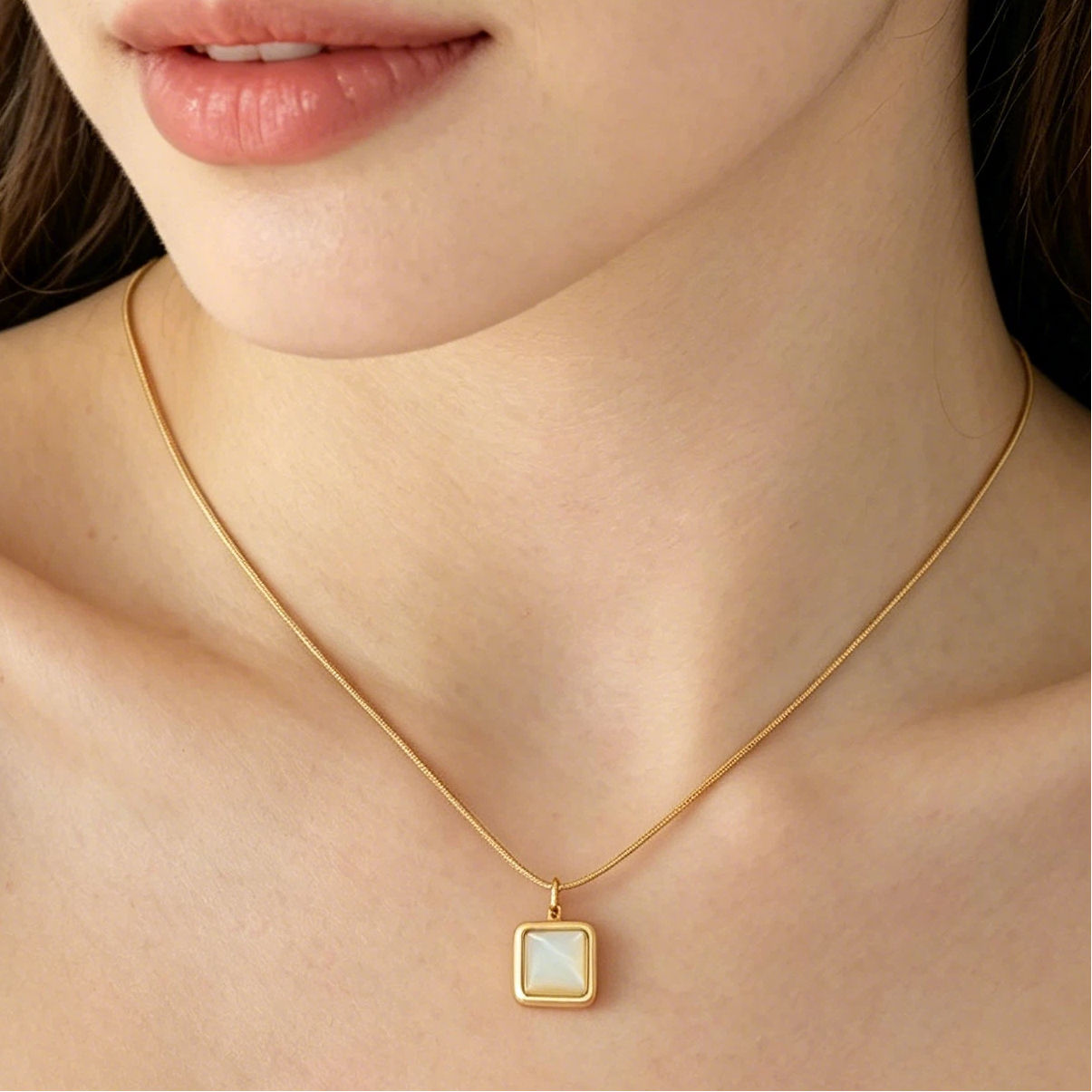 Hypoallergenic Stainless Steel Clavicle Necklace18K Gold Plated Square White She