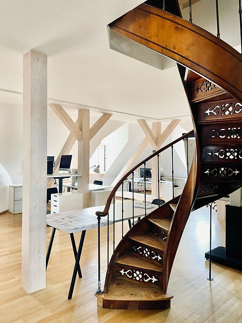 Büro Innenansicht Treppe