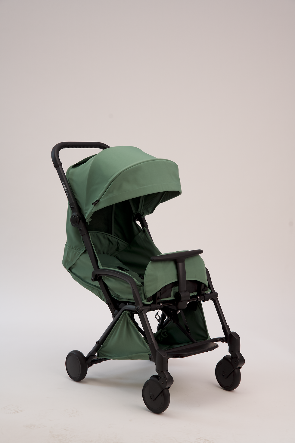 Thumbnail: VOYAGER - Compact Stroller