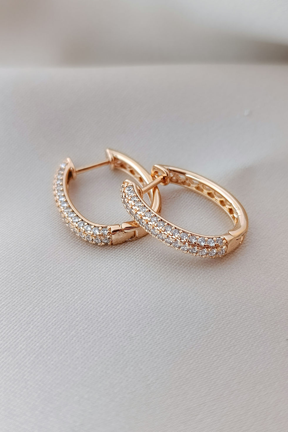 Küçük resim: Modern Rose Zirkon Taşlı Günlük Halka Şık Küpe