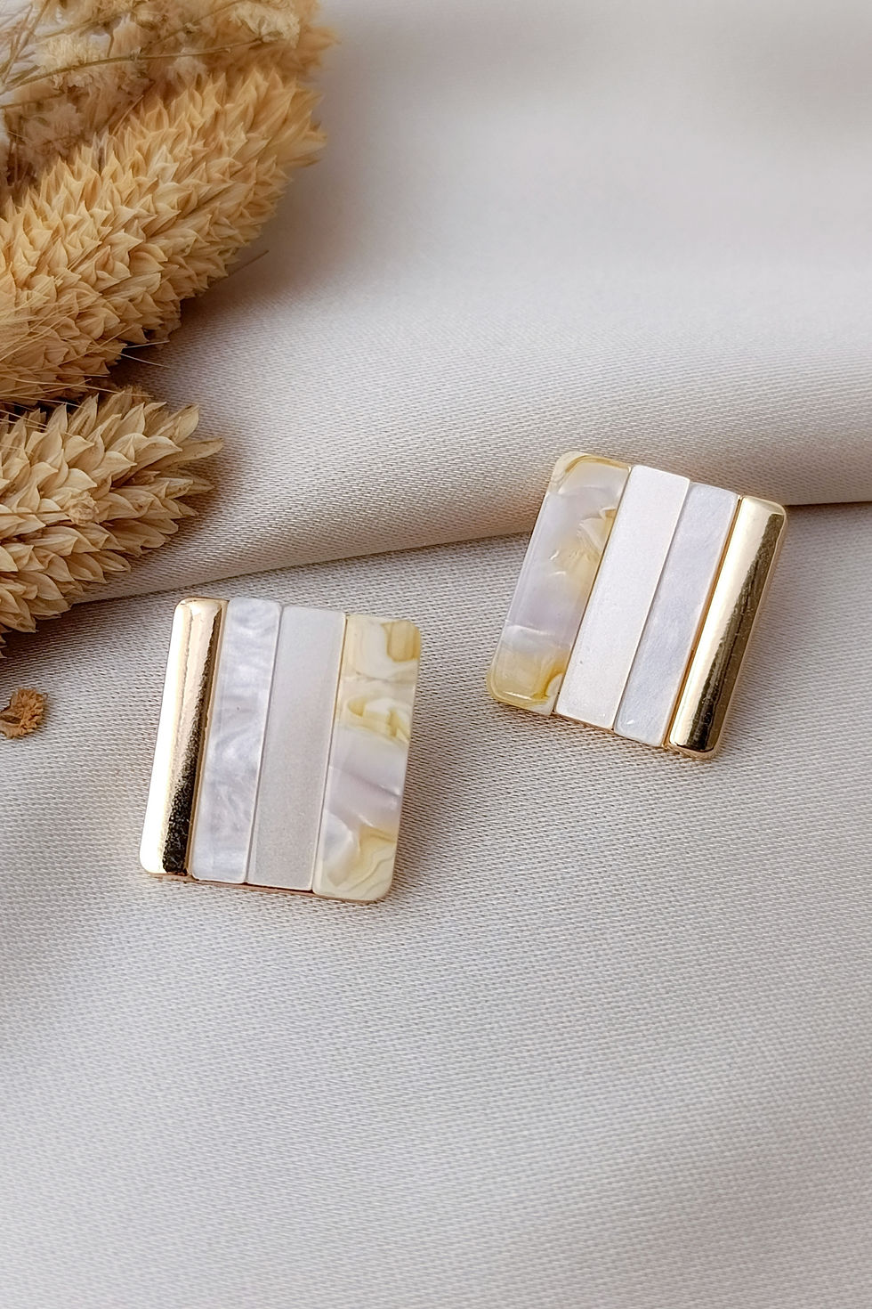 Küçük resim: Modern Blok Krem Çok Renkli Şık Tasarım Küpe