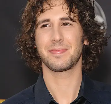 iJosh Groban Image.webp