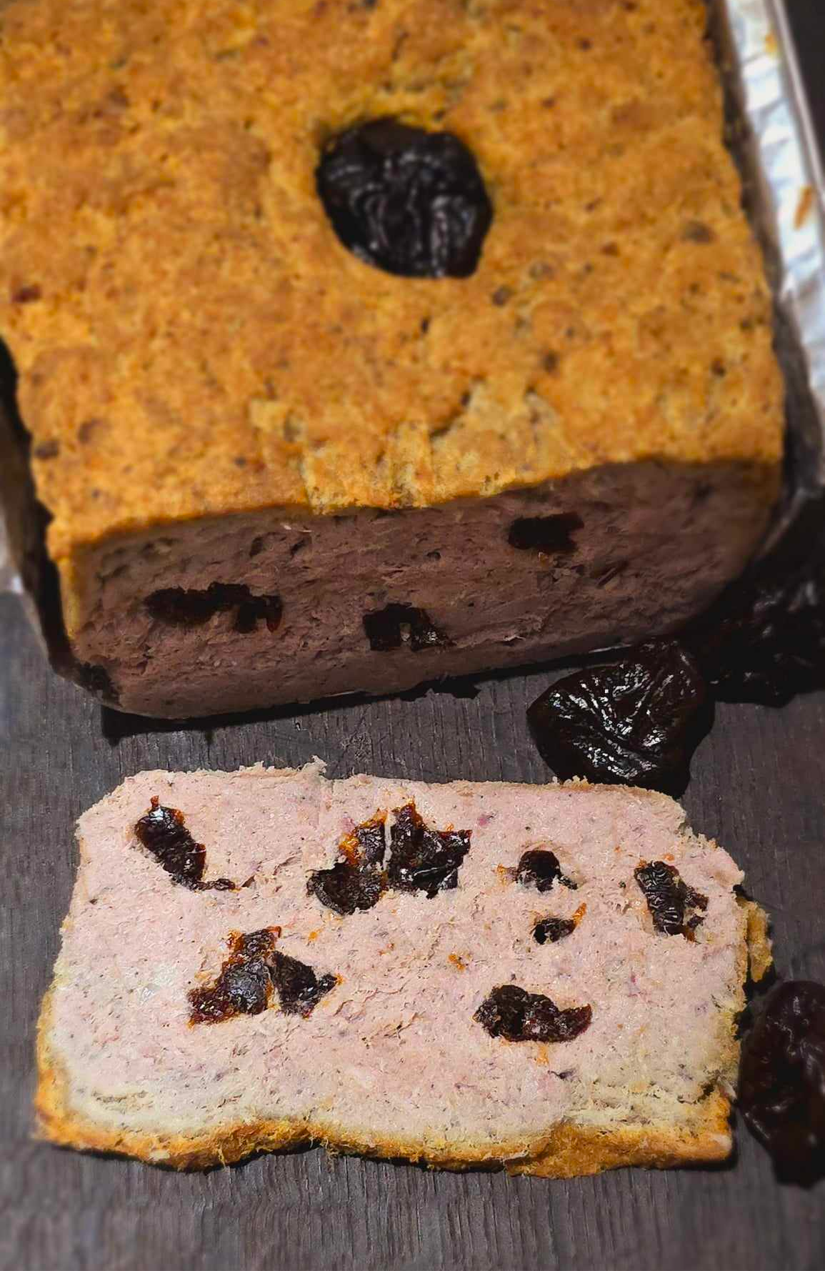 pasztet wieprzowy ze śliwką