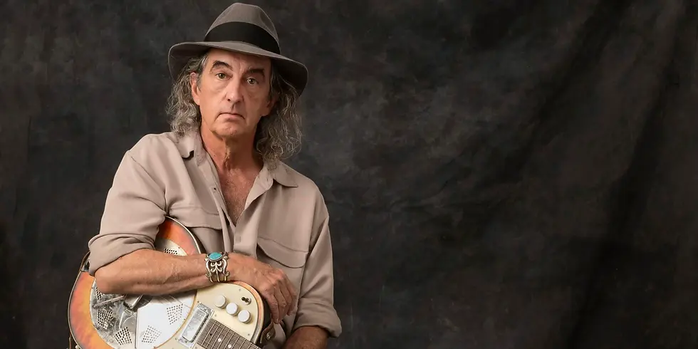 JAMES McMURTRY & BettySoo "The Black Dog and the Wandering Boy Tour" <Seated>