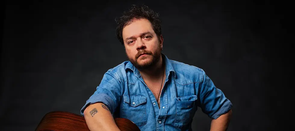 DAVID RAMIREZ + BAND " Meester van de Melancholische indiefolk opnieuw "Chez Nous"