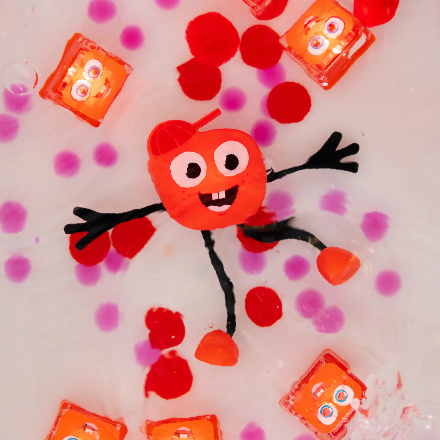 Thumbnail: Cube de bain lumineux