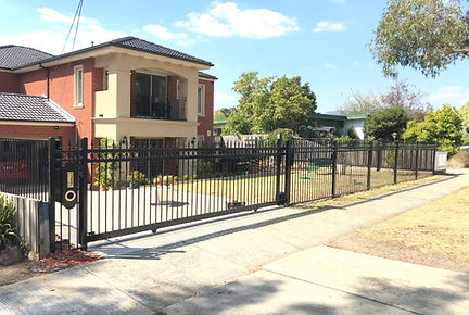 Walnut fencing solution in melbourne