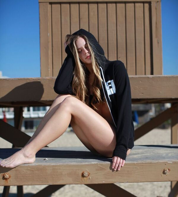 Thumbnail: FRILLWIT FLEECE ZIP UP HOODIE (UNISEX)