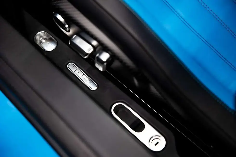 Miniaturbild: ​​​​​​​Bugatti Chiron Blu • 2017