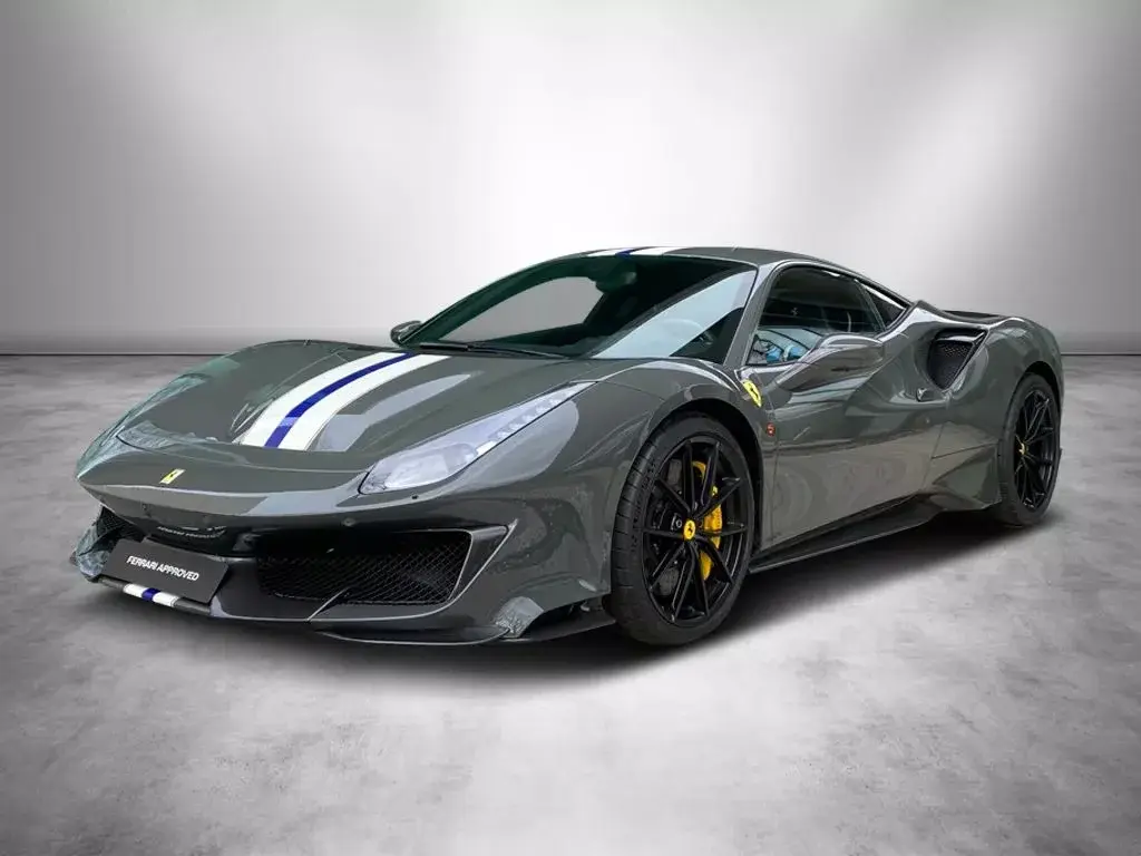 Ferrari 488 Pista • 2020 - 9,500 km