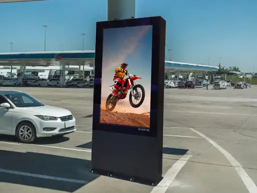 Diagram showing how to prevent LCD blackening in 50°C sun with advanced thermal management techniques such as heat dissipation, cooling systems, and high-temperature rated LCD panels designed for outdoor displays.