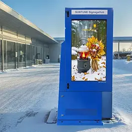 Outdoor LCD display with intelligent thermal control system, featuring active cooling and heating for reliable performance in extreme weather conditions