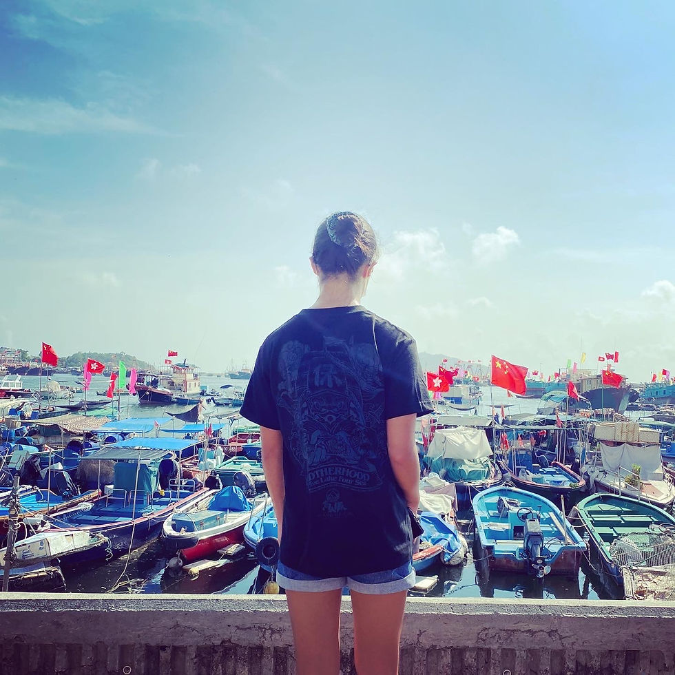 香港設計 島人源 Unisex短袖Tee 五湖四海兄弟會