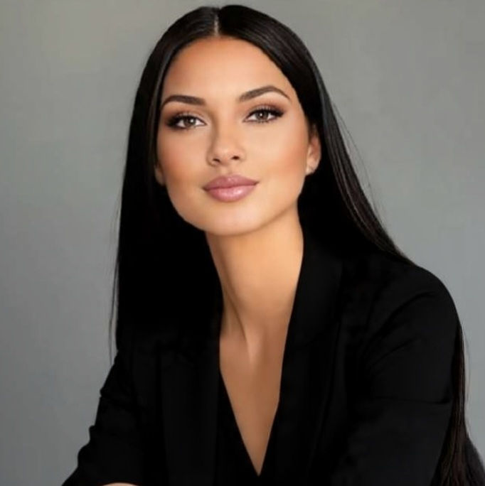 Shilinia Hassin business portrait