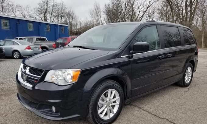 2019 Dodge Caravan SXT Minivan