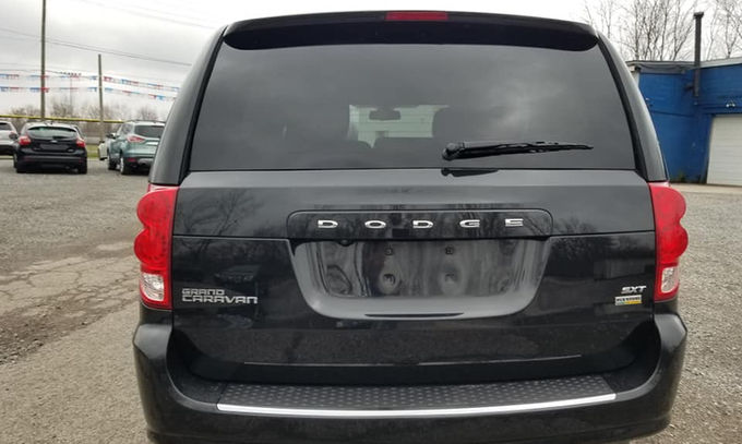 2019 Dodge Caravan SXT Minivan