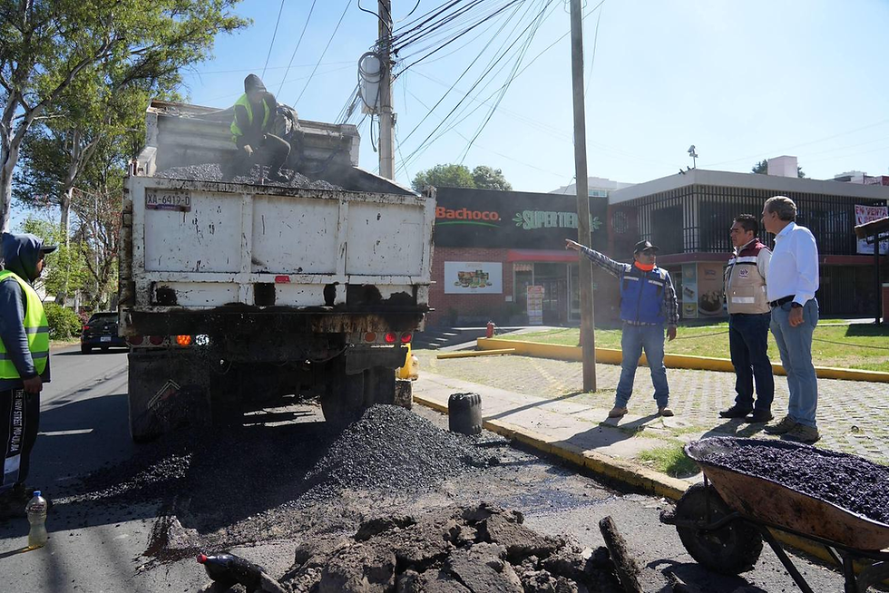 Chedraui refuerza acciones de bacheo en la colonia Belisario Domínguez