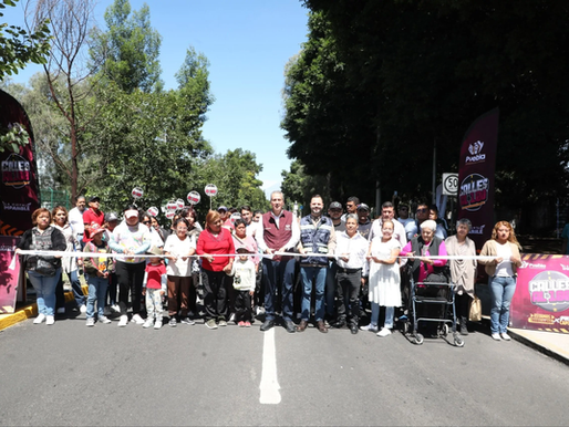 Inaugura Chedraui rehabilitación del bulevar Xonaca con el Tren Capitalino de Pavimentación
