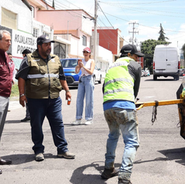 Despliega Chedraui cuadrillas de bacheo en la colonia Belisario Domínguez