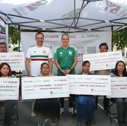Entrega de cheques de “Tu Crédito Imparable” 