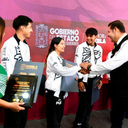Seis campeones poblanos de kickboxing brillan con el respaldo del gobierno estatal