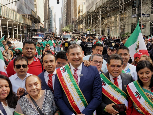 Armenta es aclamado como el Gobernador del Pueblo por migrantes en Nueva York