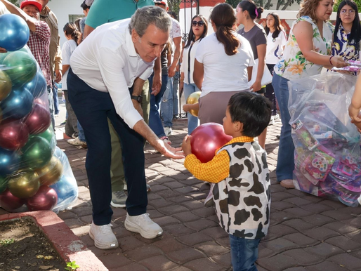 Pepe Chedraui celebra a niñas y niños de San Baltazar Campeche