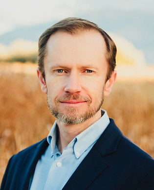 McChesney headshot.jpeg