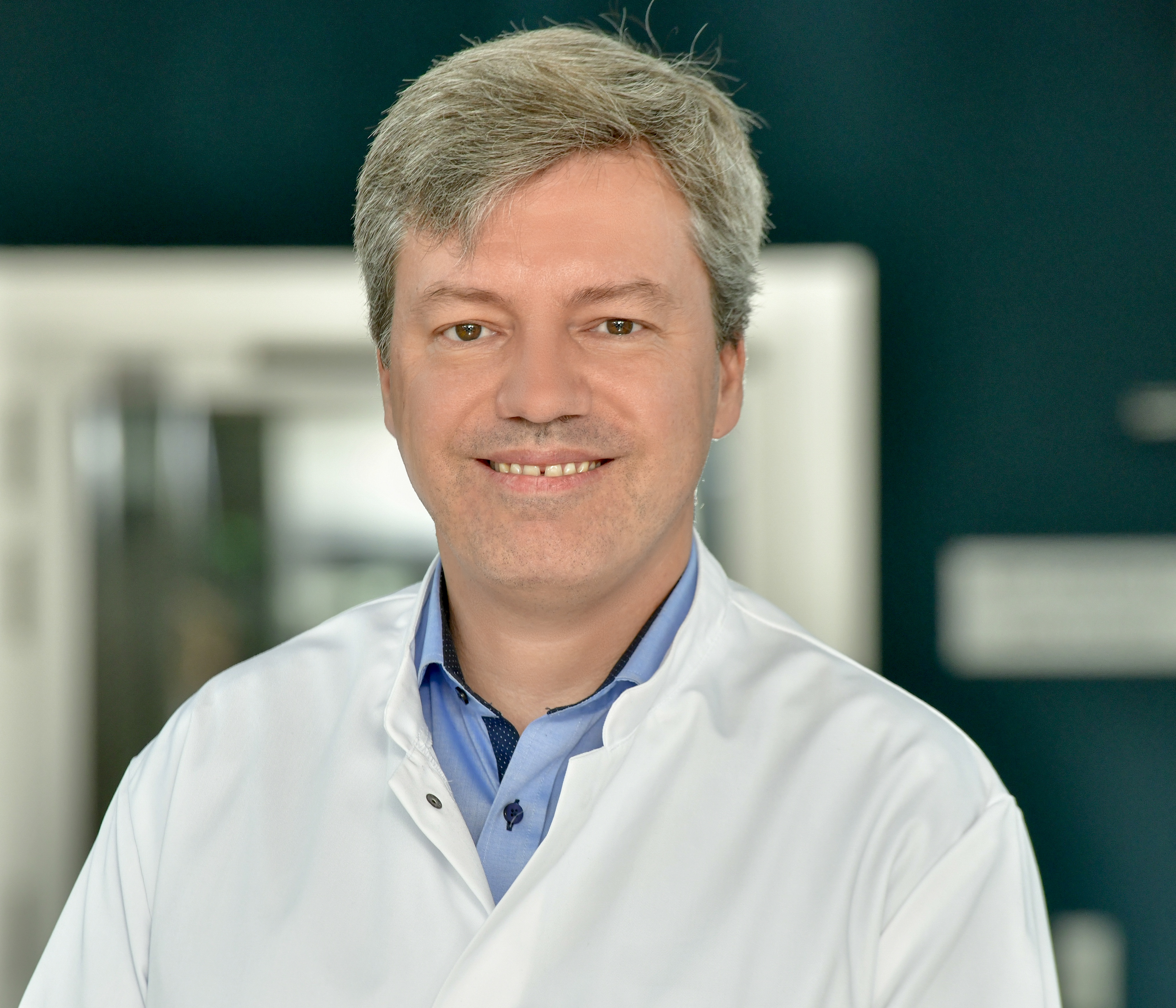 Prof. Dr. Nils Dennhardt.jpg