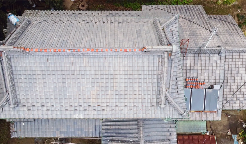 drone_inspect_roof.png