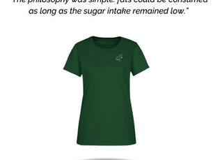 It is worth noting that combining a low-carb diet with a vegan one is possible.