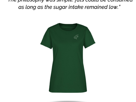 It is worth noting that combining a low-carb diet with a vegan one is possible.